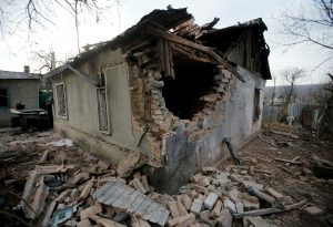 Жителям Луганщины выплатят компенсации за разрушенное жилье