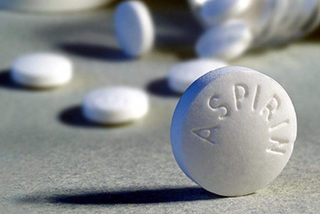 Аспирин поможет пациентам с COVID-19 – врач