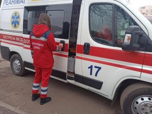 «Обещал убить водителя скорой»: В Черкассах подросток ударил электрошокером 21-летнюю девушку-фельдшера (ФОТО)