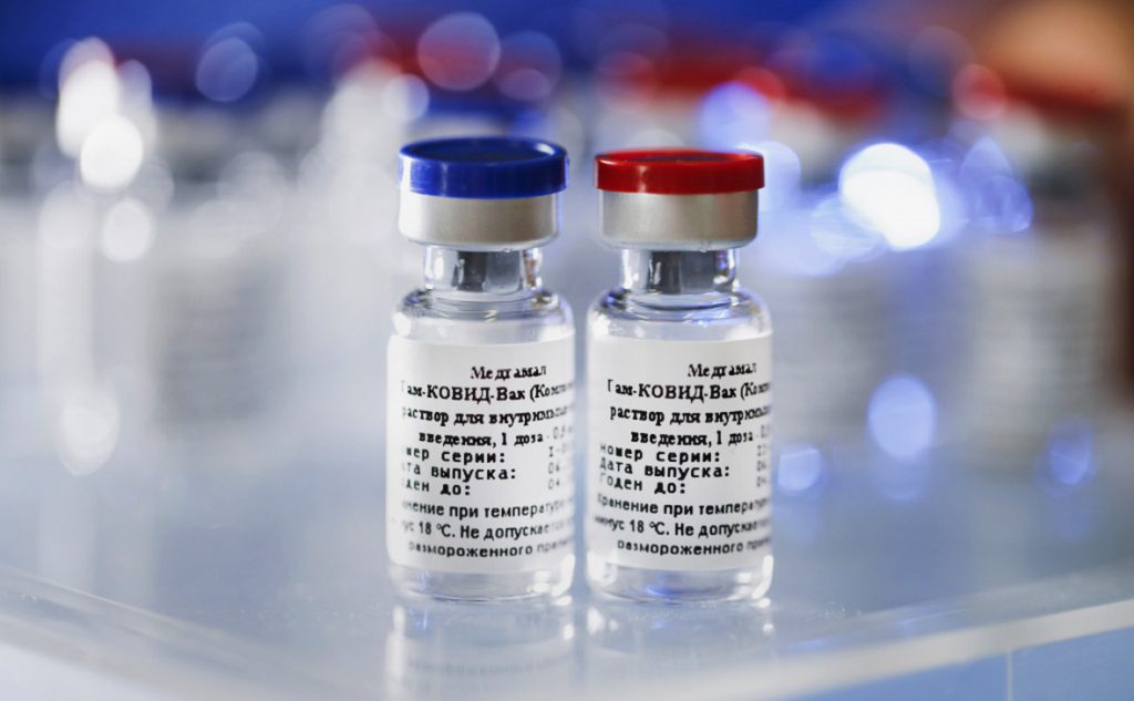 Венгрия первой получила российскую вакцину от коронавируса