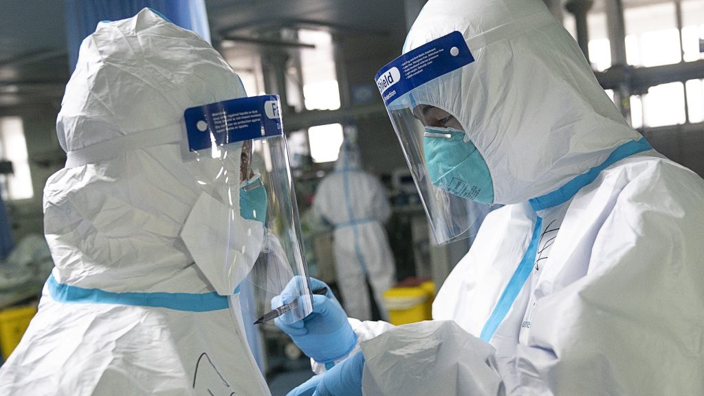 Пандемия коронавируса: в нескольких странах ужесточили карантинные меры и ввели комендантский час