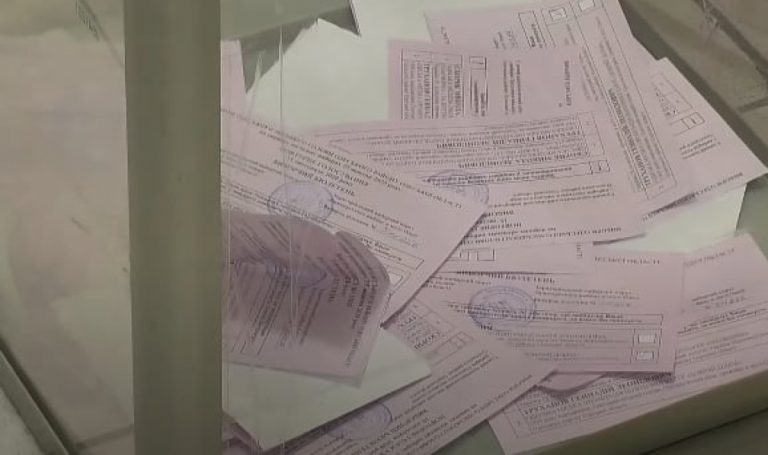 Выборы-2020: после разгромного проигрыша «Слуги народа» на Сумщине, депутат ВР Максим Гузенко пытается «переписать» результаты волеизъявления