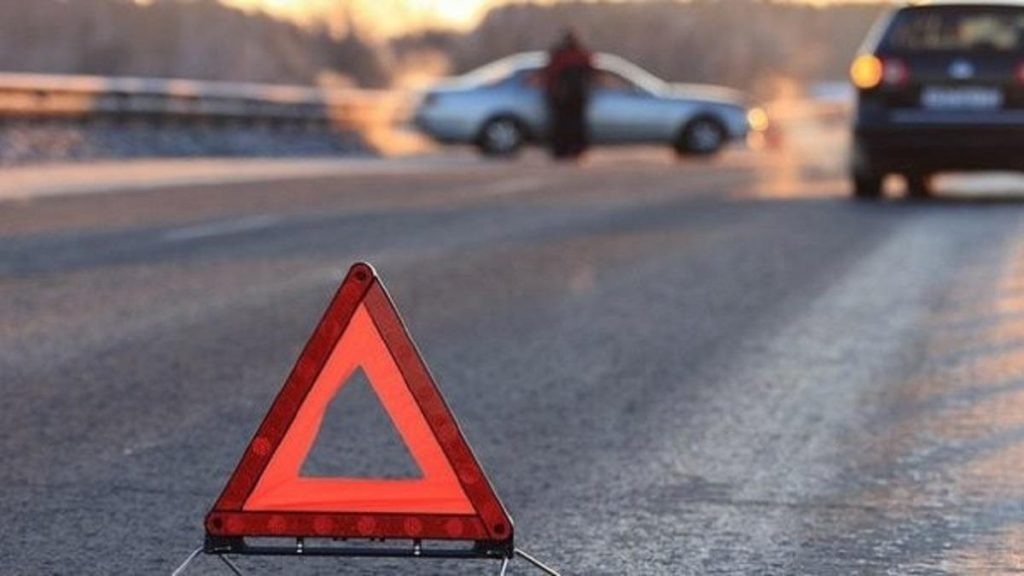 В Харькове пьяный водитель «девятки» при побеге от полиции устроил ДТП