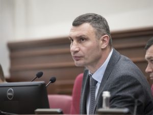 Мэр Киева обещал не повышать коммунальные тарифы