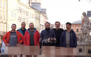 Львовские бизнесмены без штанов обратились к власти