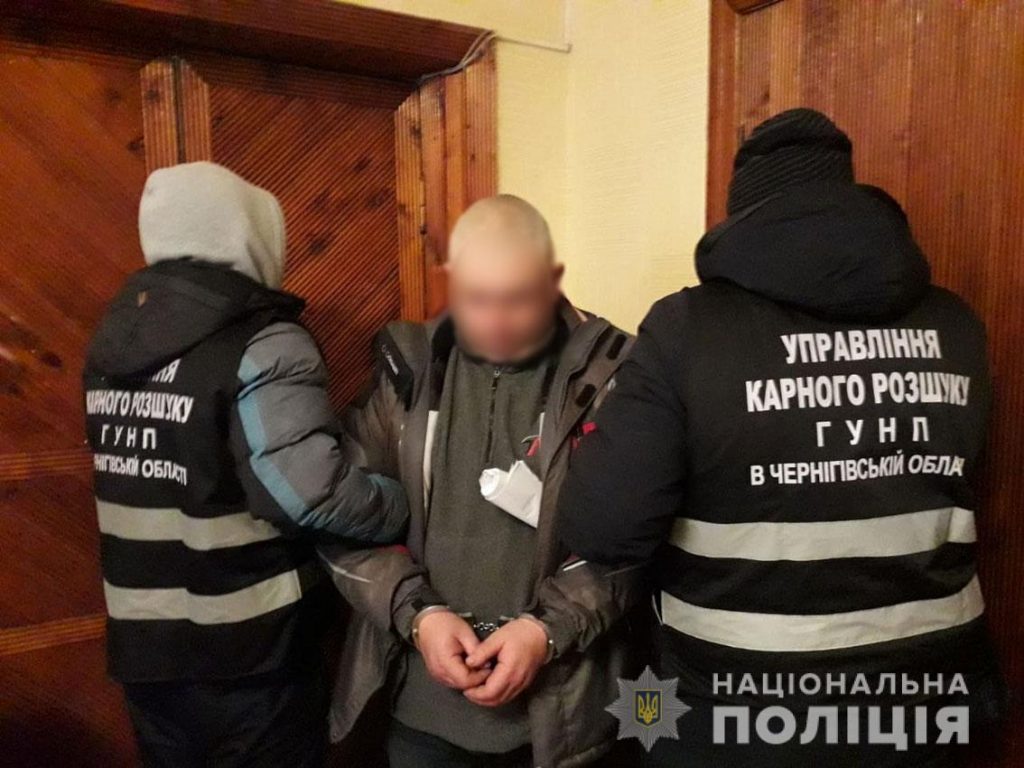 Полиция Черниговской области по горячим следам расследовала убийство у вокзала