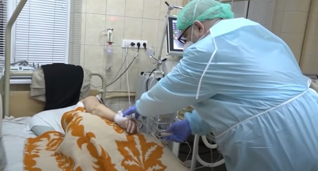 СМИ показали реанимацию с «ковидными» больными на Буковине