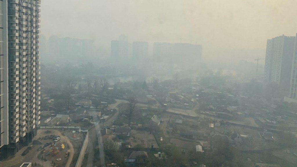 В двух районах Киева в воздухе выявили загрязнение воздуха