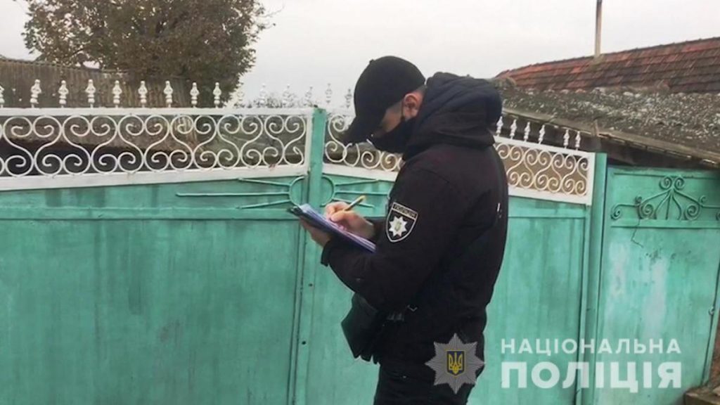 Житель Одесской области зарезал знакомую во время застолья