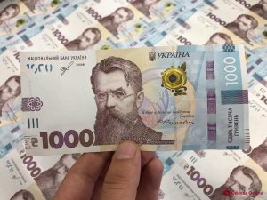 В Кабмине анонсировали оплату «1000 гривен за вакцинацию» коммуналки и образования