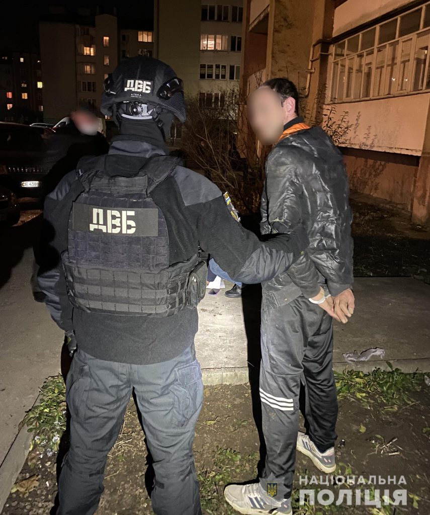 В Ивано-Франковской области коп возглавлял банду сбытчиков наркотиков
