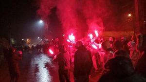 Годовщина Революции Достоинства: АТОшники и националисты пришли под дом Порошенко напомнить о его обещаниях на Майдане