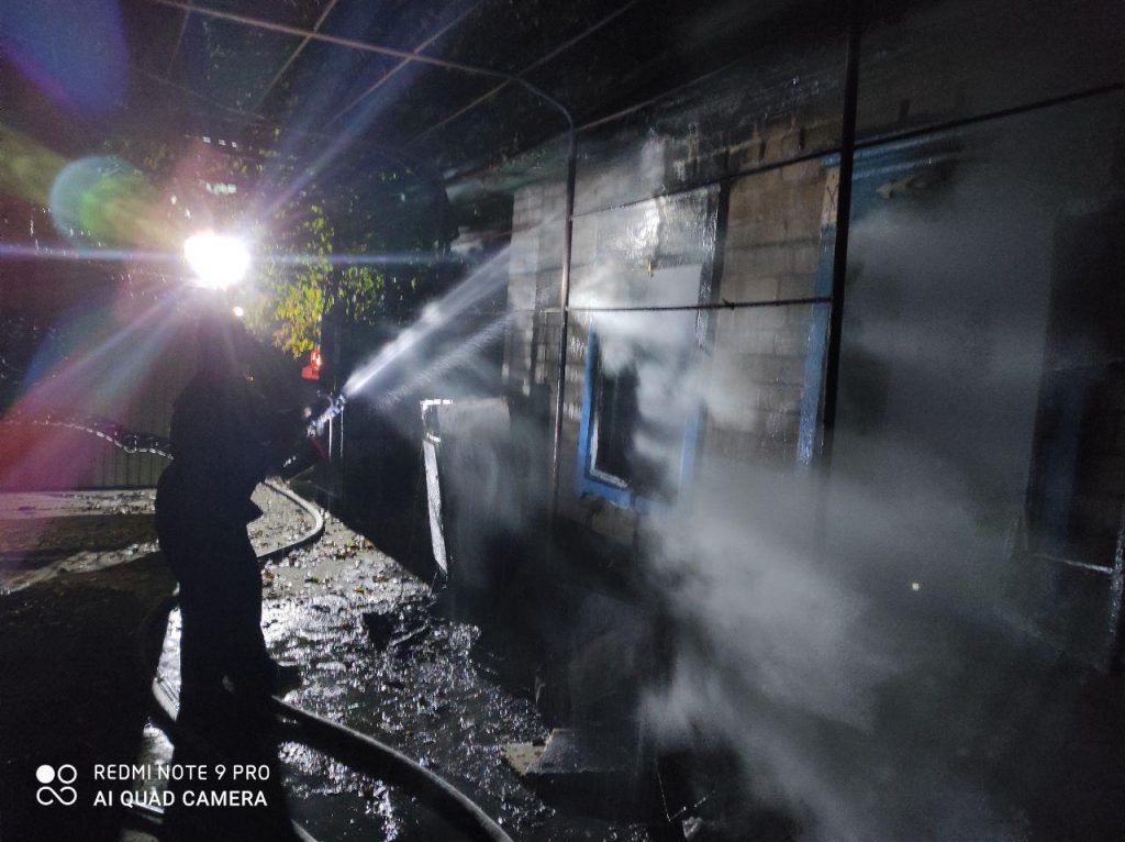 В Запорожской области при ликвидации пожара спасатели обнаружили трупы двух мужчин (ФОТО) 