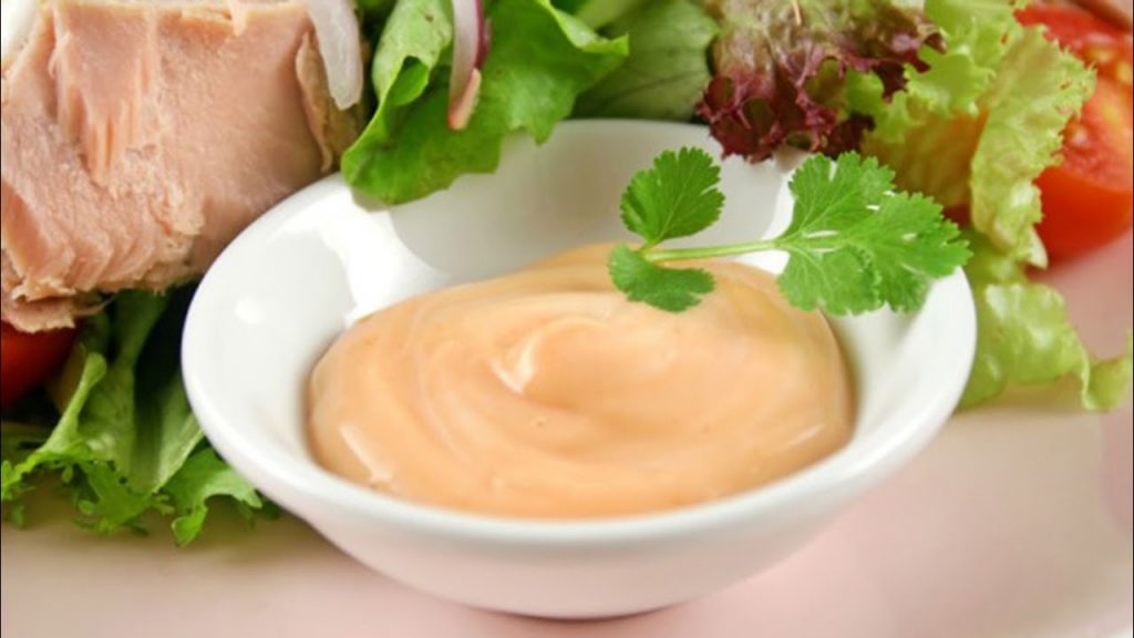 Ученые назвали вредные для здоровья элементы салатов