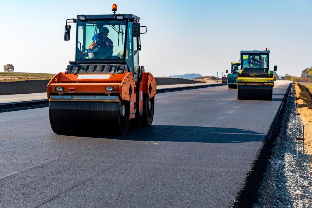 Эксперт рассказал, сколько денег в Украине реально выделяется на строительство дорог