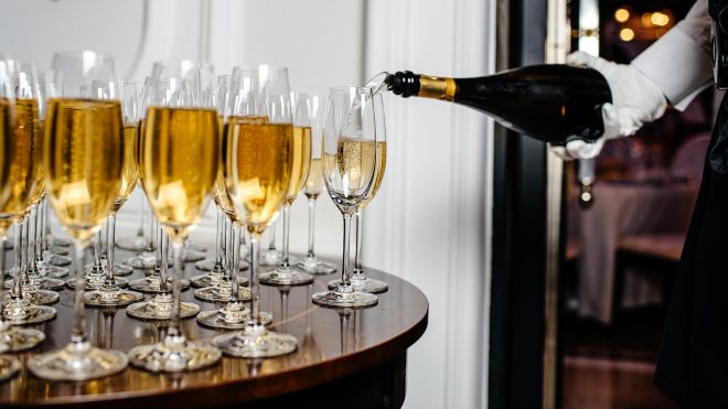 Диетологи нашли самое подходящее шампанское для Нового года