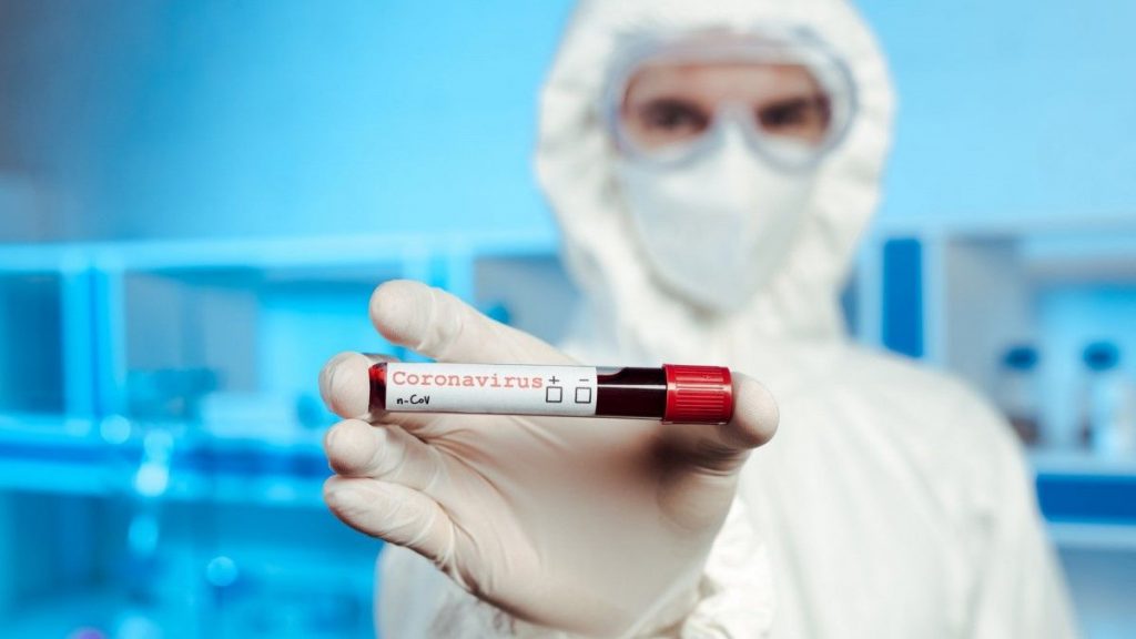 В Украине за сутки обнаружили более 15 тысяч новых случаев коронавируса