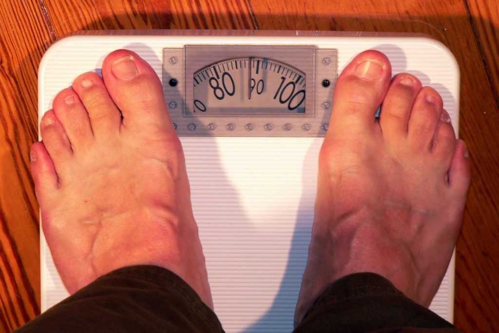 Эксперты рассказали, как не набрать лишний вес в новогодние праздники