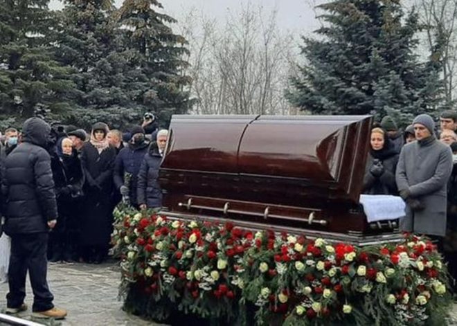 Салют во время похорон Кернеса: полиция рассказала подробности