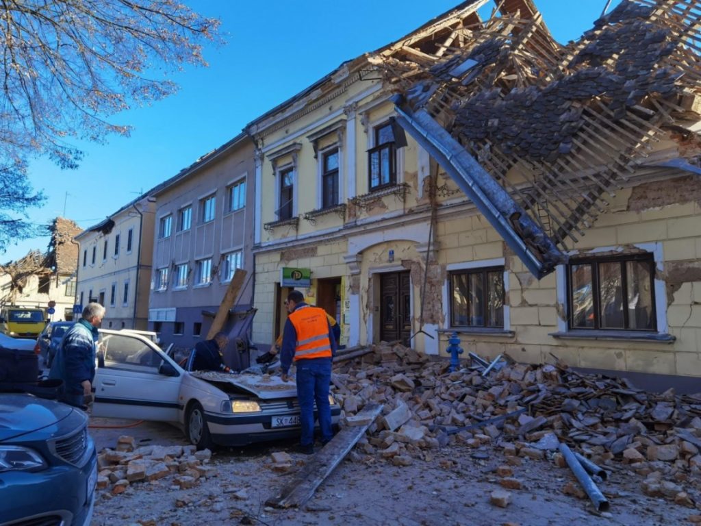 Мощное землетрясение в Хорватии: столица осталась без света