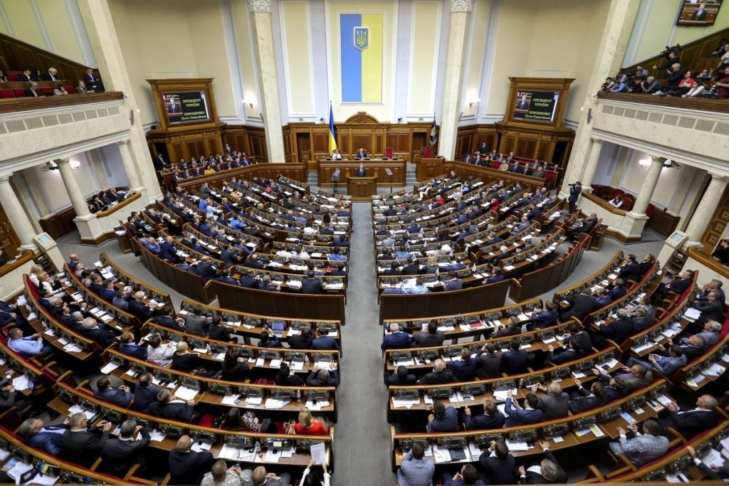 «Незаменимых нет»: ждет ли Украину отставка правительства Шмыгаля и роспуск Рады