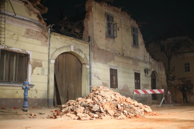 В Хорватии утром произошло еще три землетрясения 