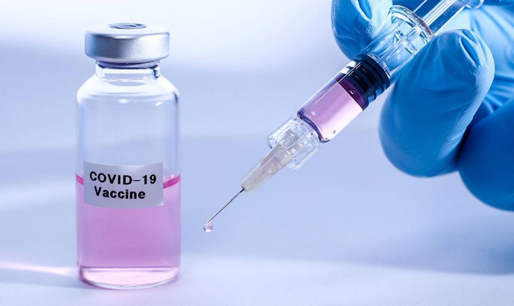 Россия заявляет о готовности производить COVID-вакцину в Украине
