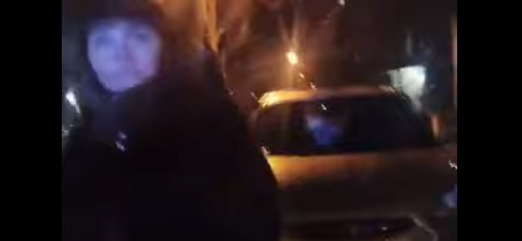 На Академгородке в Киеве пьяная автоледи заблокировала движение «скорой»