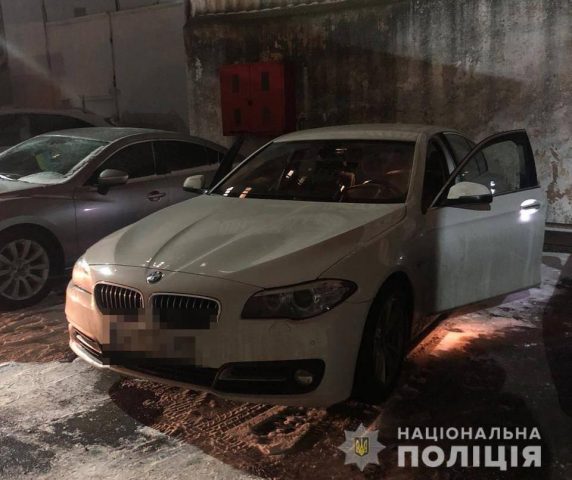 В Одессе «коктейль Молотова» метнули в белый BMW