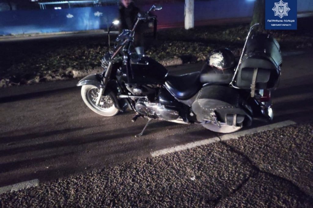 В Одессе пешехода-нарушителя сбил мотоцикл