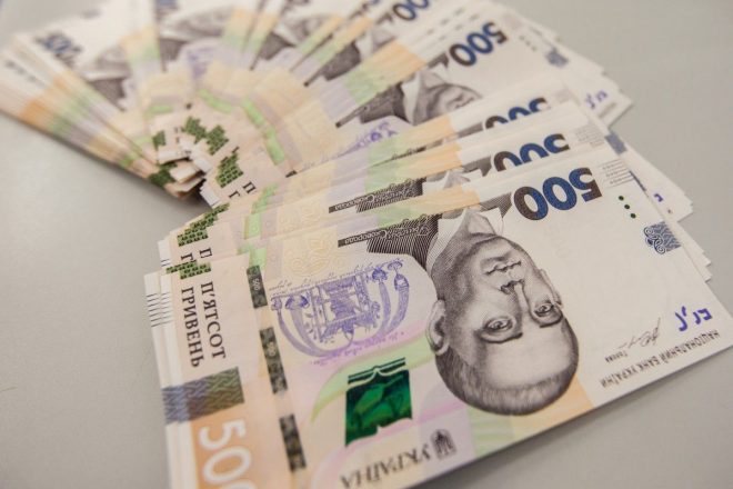 В денежном обороте в Украине все больше банкнот, НБУ продолжает печатать гривны &#8212; отчет регулятора