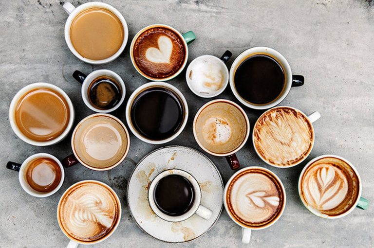 Чашка кофе может спровоцировать головную боль и убрать ее: как этот напиток влияет на самочувствие