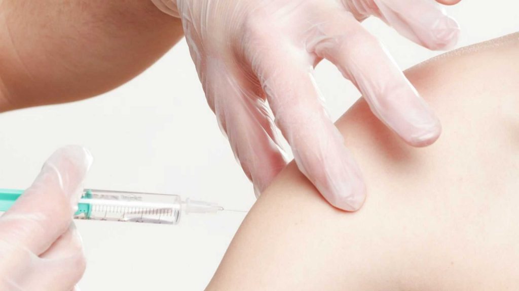 Врач-инфекционист рассказал, какие прививки в Украине бесплатны