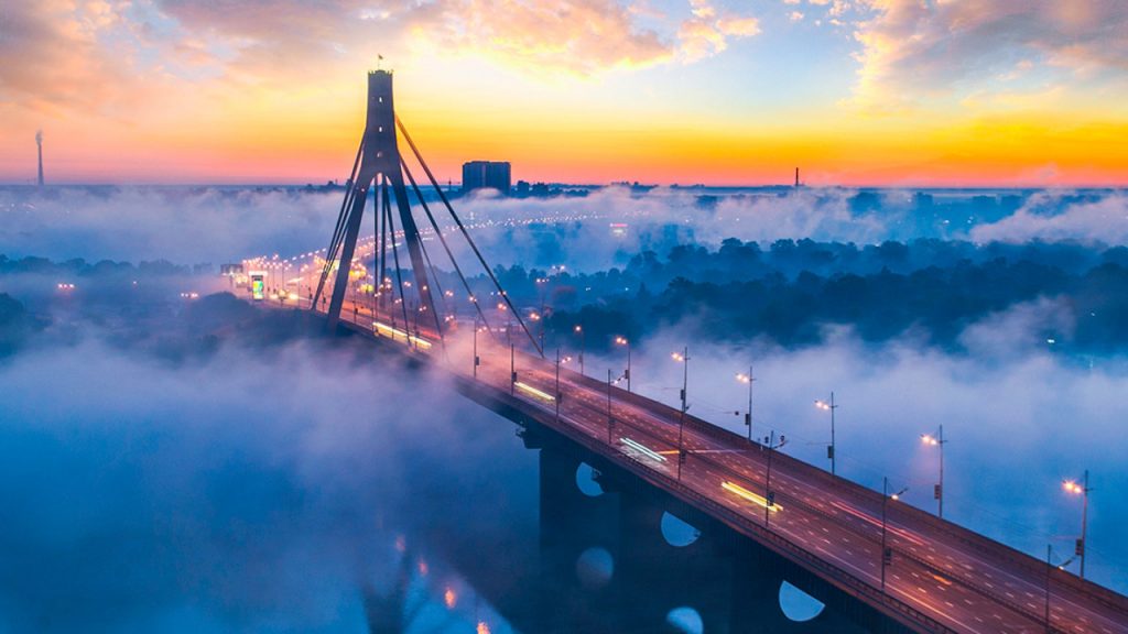 Сегодня в Киеве из-за ремонта ограничат движение транспорта по Северному мосту