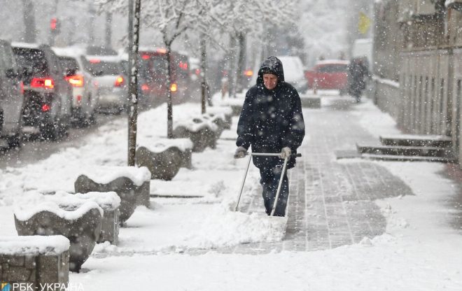 Погода на 8 декабря: в Украине будут бушевать штормовой ветер и мороз
