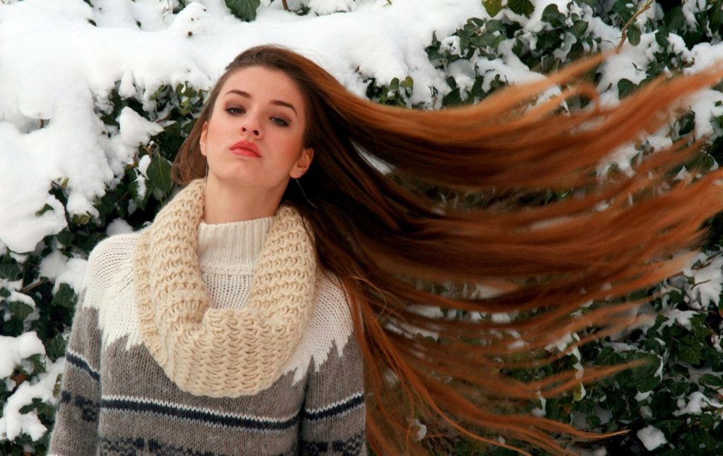 Реабилитолог дала ценные советы по здоровью волос зимой
