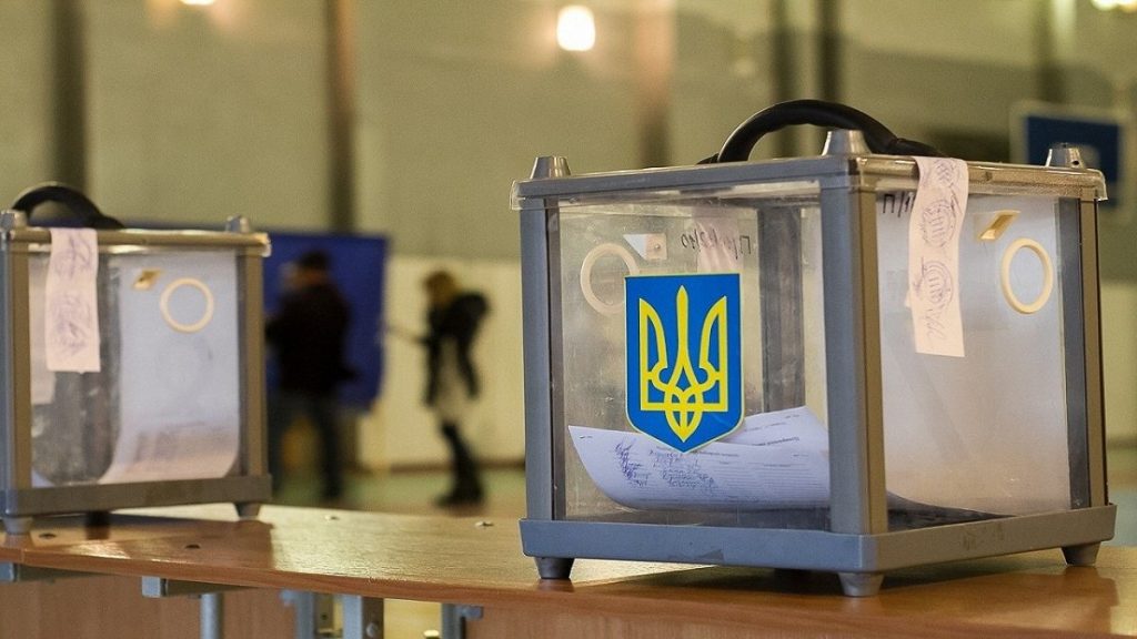 В трех городах Украины повторно выбирают мэров