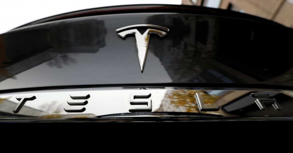 Компания Tesla представила модель для китайского рынка
