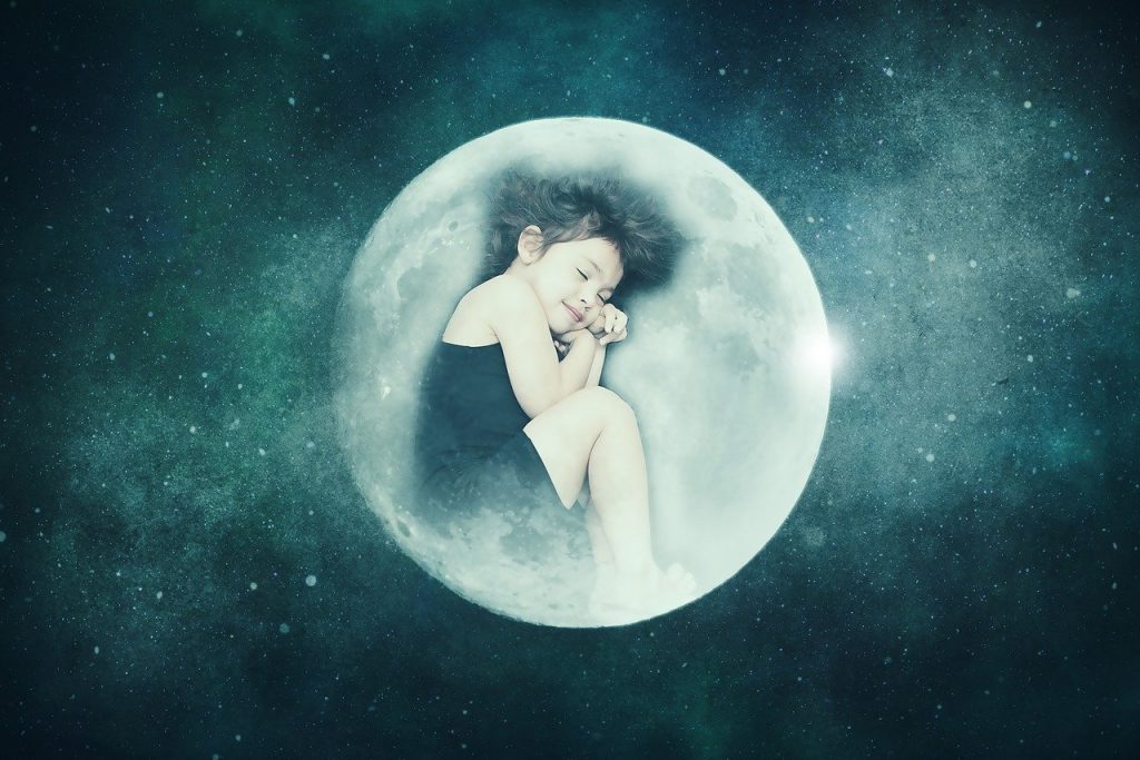 Ученые рассказали о влиянии фаз Луны на сон
