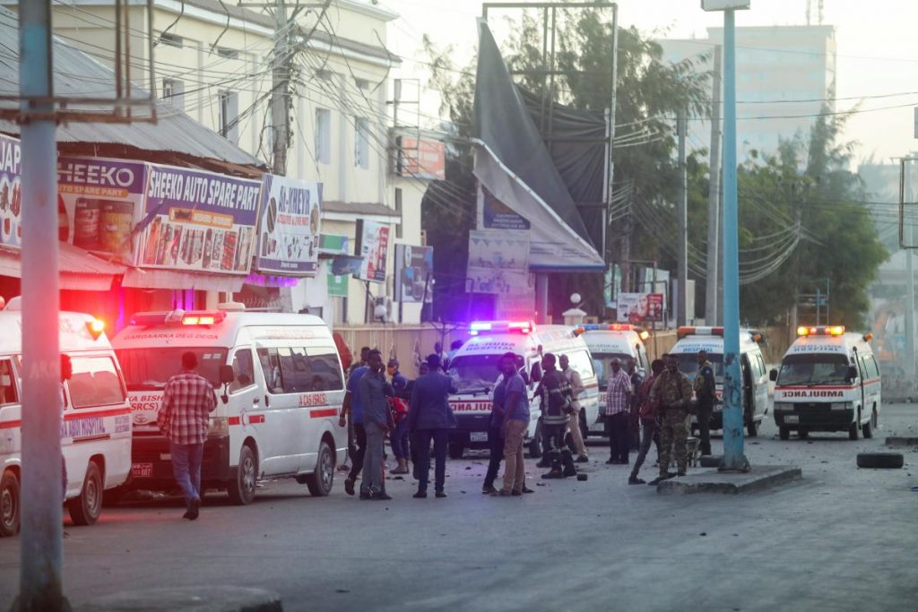 Теракт в столице Сомали: в отеле прогремел мощный взрыв, количество жертв неизвестно &#8212;  Reuters