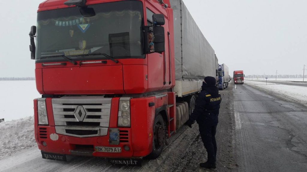 На дороге Киев-Одесса образовалась 30-киллометровая пробка