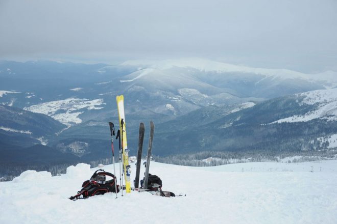На Закарпатье в горах заблудился турист на лыжах