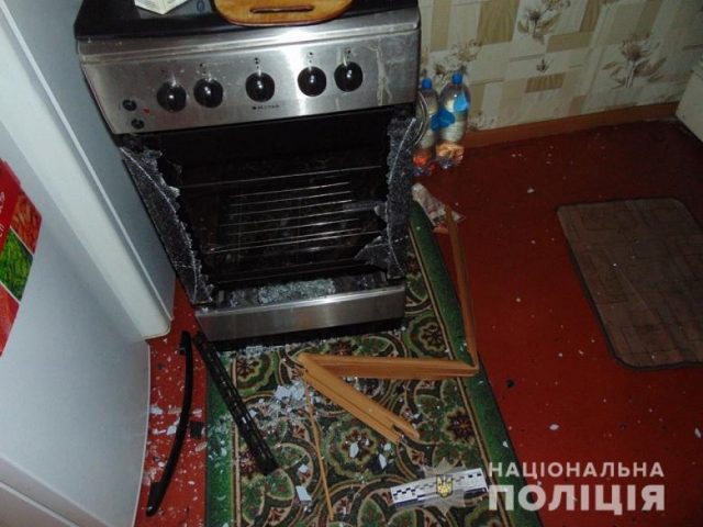 Киевлянин выбросил гостя из окна из-за разбитой плиты