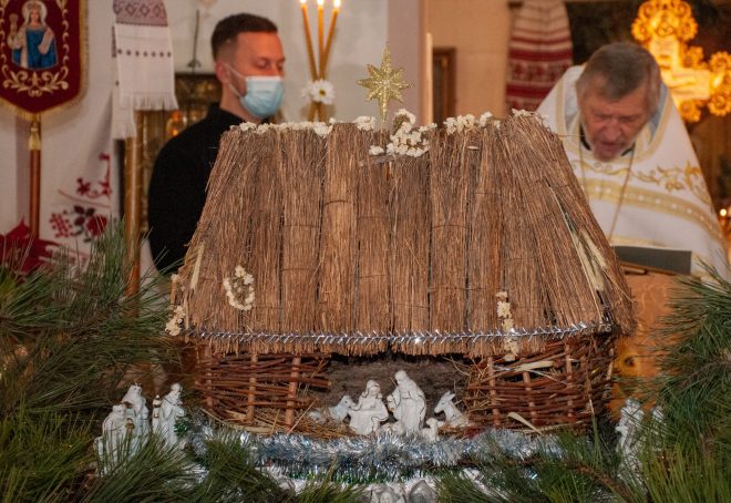В храмах Харькова прошли рождественские богослужения