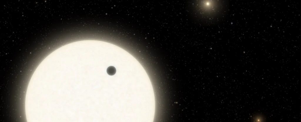 Ученые впервые обнаружили планету с тремя солнцами