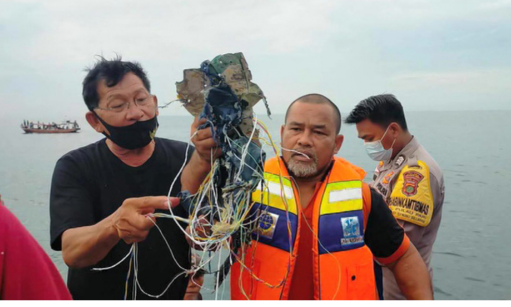 В Индонезии потерпел крушение Boeing с 56 пассажирами на борту