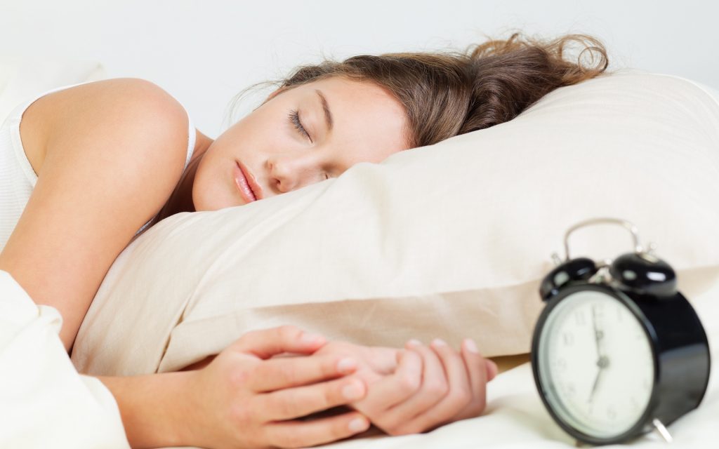 Ученые определили лучшее время для сна