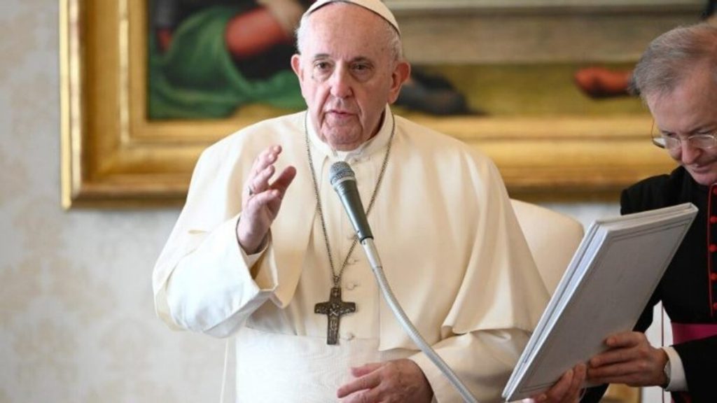 Папа Римский осудил нападение на Капитолий