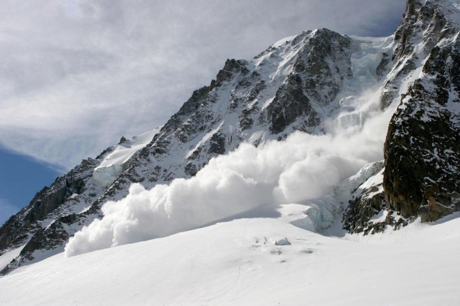 После лавины в горах Австрии завершили поиски лыжников: подробно