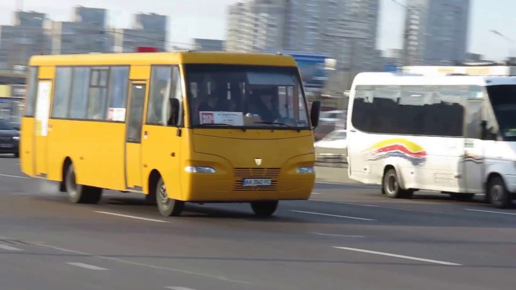 В Харькове протестуют водители маршруток 